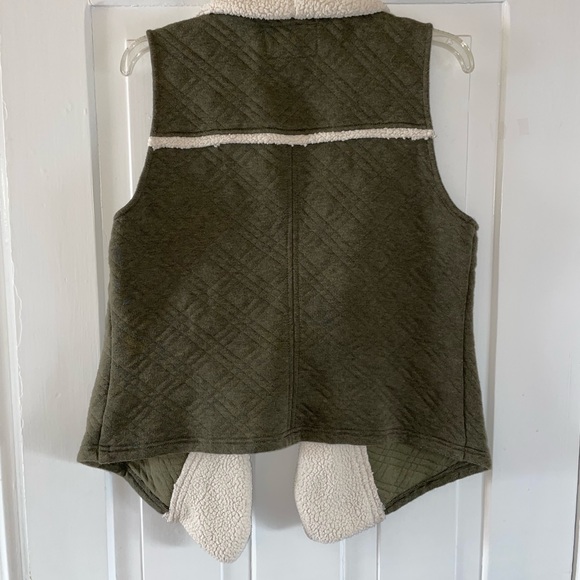 Anthropologie Saturday Sunday Olive Green Quilted Sherpa Vest - Picture 17 of 17